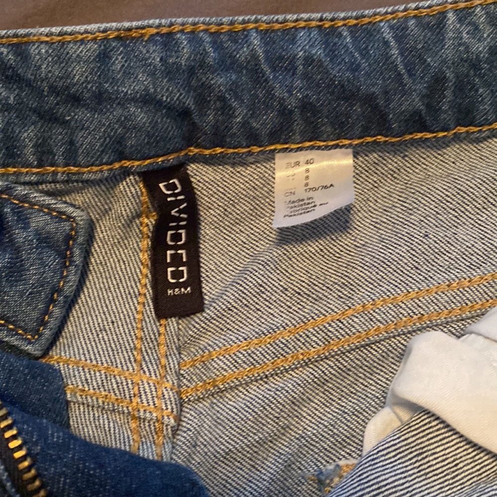 H&M shorts - Picture 2 of 2